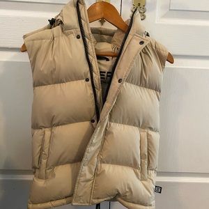 Aritzia Super Puff Vest